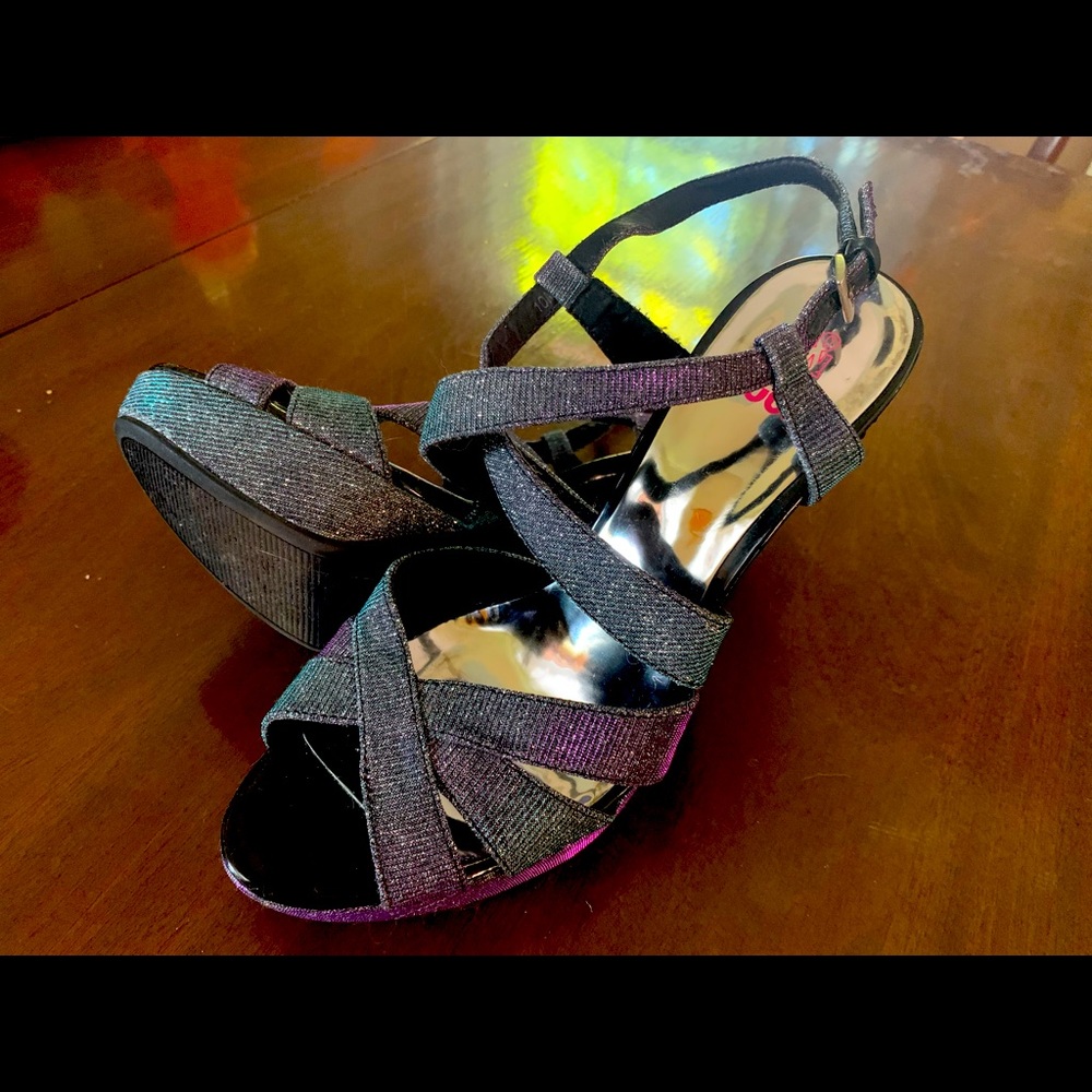 Sparkly party pumps